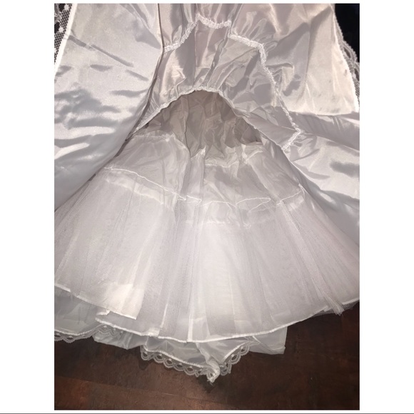 David’s Bridal Fit and Flare Slip - Picture 2 of 5